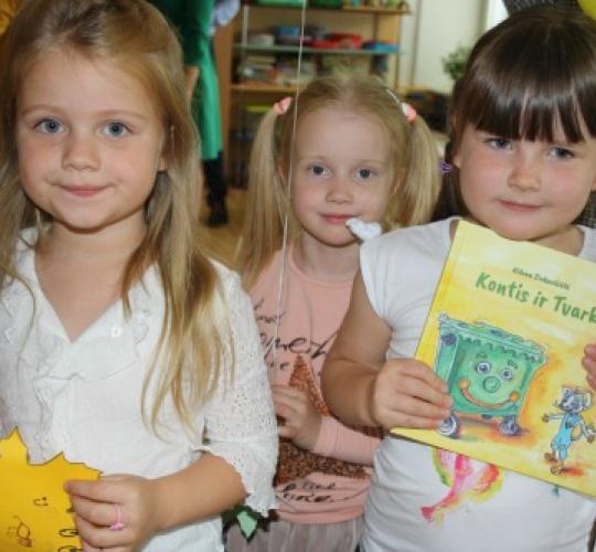 Šiaulių regiono darželinukams – pasakų knygos apie atliekų tvarkymą
